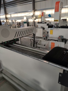 800mm Nhôm hồ sơ CNC khoan và máy phay cho cửa sổ - Product Image 3