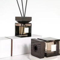 Flacon diffuseur de parfum vide de style nordique de luxe, carré, 100 ml, 200 ml, avec couvercle en bois noir, flacon de parfum d'intérieur personnalisé pour cadeau