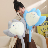 Peluche en forme de raie manta de dessin animé, poupée en forme de raie manta, coussin d'oreiller pour la maison, poupée pour fille