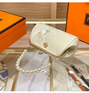 New High Quality Pu <b>Leather</b> Ladies Embroidery Messenger <b>Bag</b> Designer Handbags Luxury Shoulder Crossbody <b>Bags</b> for Women Tote <b>Bags</b> - Product Image 4