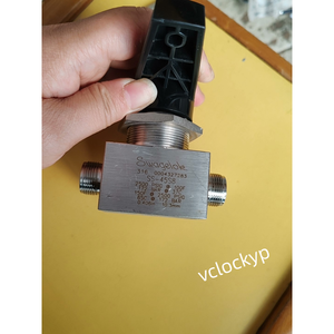 วาล์วบอล SWAGELOK SS-45S8 รุ่น 40 ซีรีส์ 2500 แบบต่อท่อ T-TR มือสอง - Product Image 1