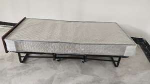 Lit pliant d'usine avec roulettes, cadre métallique pliable pour adultes, idéal pour hôtels, appartements et écoles - Product Image 5
