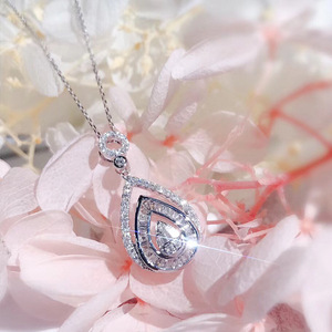 Collana con Ciondolo a Goccia di Cristallo per Donne, Stile Otto Cuori e Frecce, Catena per Clavicola - Product Image 3