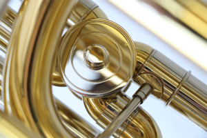 <span class=keywords><strong>Tuba</strong></span> en laiton taille 3/<span class=keywords><strong>4</strong></span>, <span class=keywords><strong>4</strong></span> <span class=keywords><strong>pistons</strong></span> à action frontale, embouchure en cupronickel, <span class=keywords><strong>pistons</strong></span> en acier inoxydable, laque transparente, tonalité Si bémol - Product Image 5