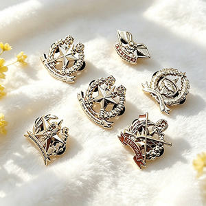 Pin de Solapa Personalizado con Logotipo, Esmalte Duro o Suave, Broche de Metal de Aleación de Zinc, Recuerdo Personalizado, Insignias Conmemorativas para Clubes Corporativos - Product Image 6