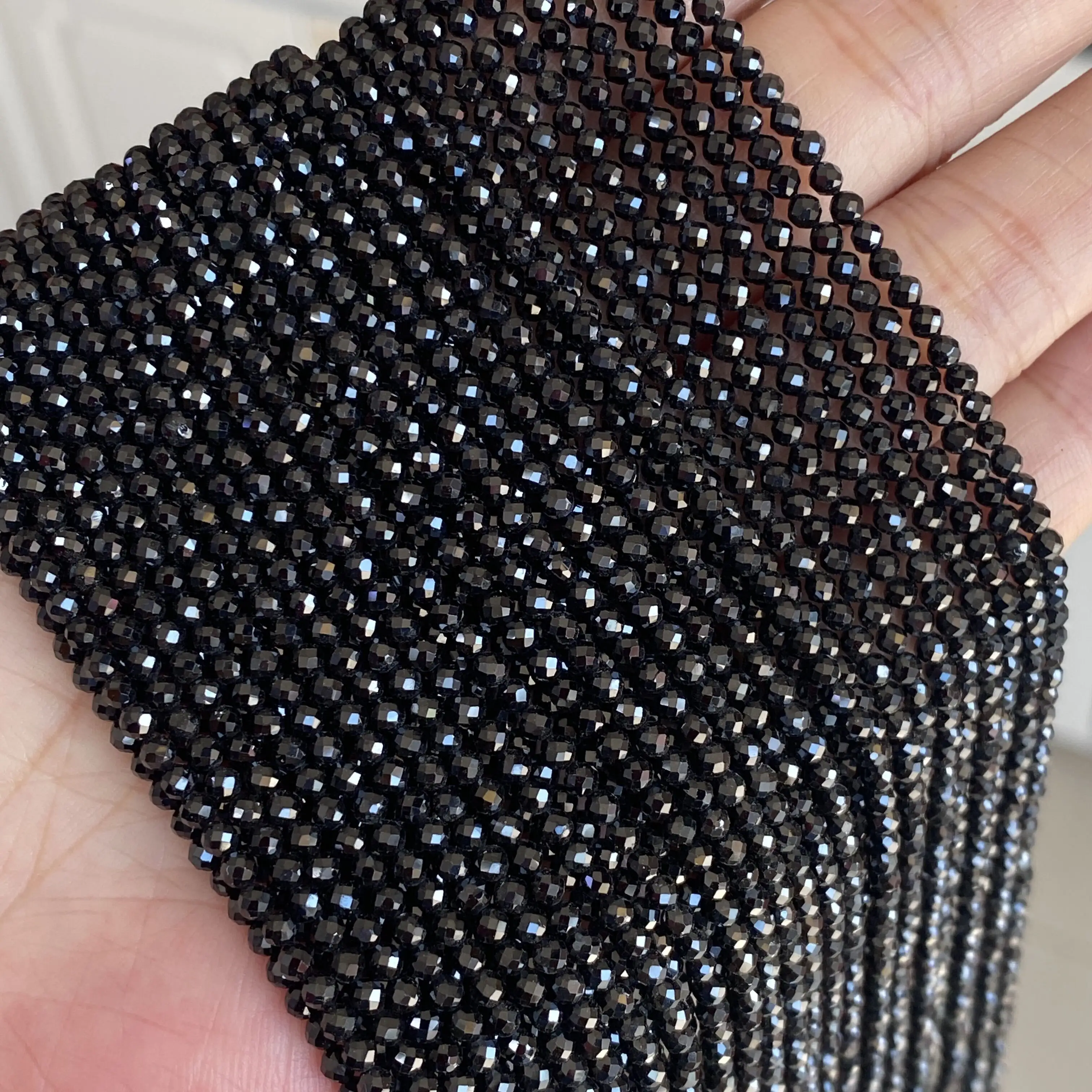 Batu Alam 2Mm 3Mm 4Mm Ragam Cutting Longgar Bulat Hitam Spinel Beads untuk Perhiasan Membuat