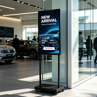 Kiosco Publicitario Digital Móvil de Doble Poste, Pantalla Móvil con Ruedas de Alto Brillo y Full HD para Eventos en Salas de Exposiciones