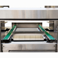 Machine d'agencement de plateaux entièrement automatique à grande vitesse, chargeur de plateaux en acier inoxydable pour l'agencement de gâteaux de lune, biscuits, raviolis, pâtisseries et pains