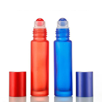 Bouteille à rouleau en verre d'huile essentielle givrée colorée de 10ml avec boule en acier inoxydable pour parfums d'huiles essentielles et baumes à lèvres