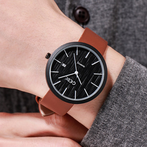 Montre à bracelet en cuir pour homme, très tendance, avec calendrier simple, mouvement à quartz, étanche, personnalisée et simple. - Product Image 1