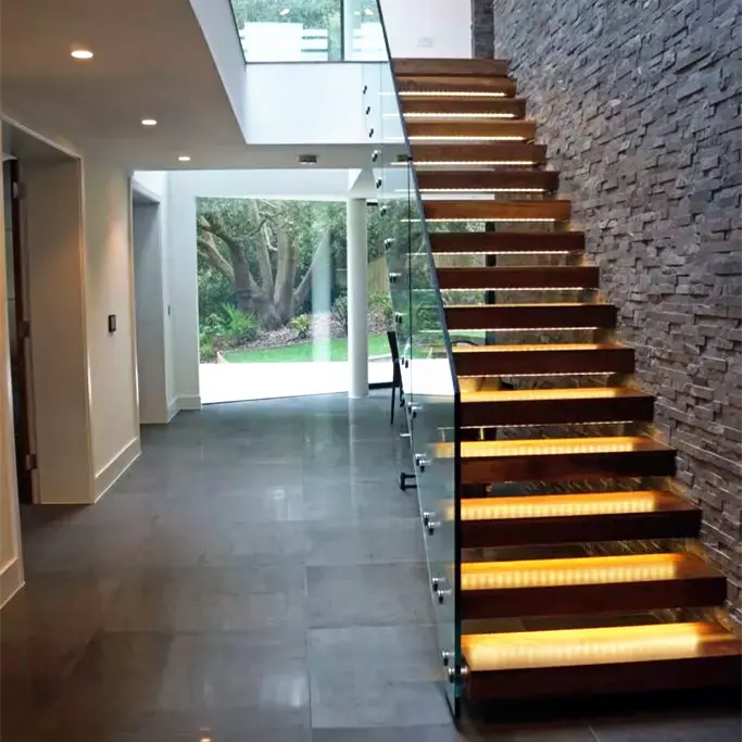 Escaliers moderne flottant droit, marche d'intérieur avec motif en bois et balustrade en verre, livraison gratuite
