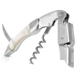 <span class=keywords><strong>Tire</strong></span>-bouchon à vin en acier <span class=keywords><strong>Laguiole</strong></span> moderne à double charnière avec poignée en résine et corps plat en métal - Product Image 2