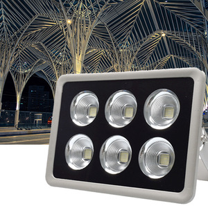 ไฟสปอร์ตไลท์ LED กำลังไฟ 100W 200W 600W สำหรับภายนอกอาคาร กันน้ำ เหมาะสำหรับสนามกีฬาและไซต์ก่อสร้าง - Product Image 1