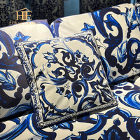 Italienischer Stil Stoffsofa Wohnzimmer-Sofa Blau-Weiß Samt Modulares Ecksofa-Set Schwammgefüllt Luxus-Villa Zuhause