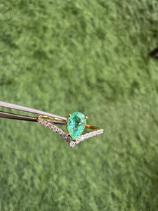 Bague en V Émeraude et Diamant en Or Massif 14K, Bague de Fiançailles Émeraude Naturelle, Pierre de Naissance de Mai, Bijou Tendance, Cadeau pour Elle - Product Image 6