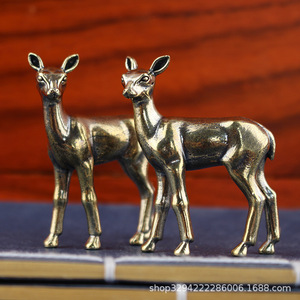 Ornements de cerfs en laiton Dington, figurines rétro de sika et de milu en cuivre massif pour bureaux, se vendent bien - Product Image 2