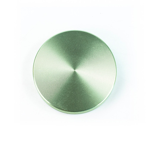 Molino de Hierbas de Aleación de Aluminio Verde de 4 Piezas, Estilo Simple y Redondo, Molinillo de Especias Metálico de 63 mm, Portátil, para Hierbas Secas - Product Image 4