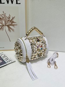 Sac à main de luxe motif crocodile avec perles et strass faits main, sac à main tendance pour femme, sac coussin haut de gamme pour femme - Product Image 4