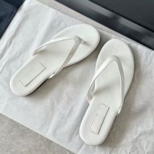 Chaussures de luxe pour hommes, tongs de plage, pantoufles de haute qualité pour hommes et femmes, sandales plates tendance, chaussures décontractées - Product Image 3