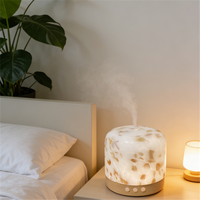 Diffuseur d'huiles essentielles en verre artisanal de 300 ml, diffuseur d'arômes ultrasonique en bois, humidificateurs à brume froide avec lumières nocturnes chaudes