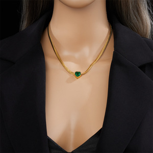 Collar con Colgante de Corazón de Bambú Deportivo Dorado para Mujer, con Circonita Blanca y Perla, Venta al por Mayor Transfronteriza Europa Estados Unidos - Product Image 6