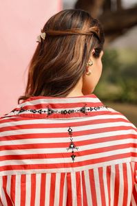 Camisa Roja a Rayas Bordada para Mujer |   Camisa de algodón de corte regular con cuello |   Top Informal y de Fiesta - Product Image 3