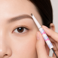 Crayon à sourcils double embout facile à utiliser, résistant à l'eau, avec embout biseauté et brosse à estomper, idéal pour les débutants, pour créer une définition naturelle