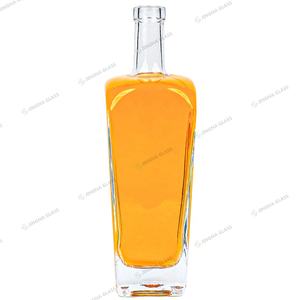 Conception personnalisée élégante 250ml 500ml 750ml 1000ml Bouteille de spiritueux en verre de style classique européen pour la vodka <span class=keywords><strong>Cognac</strong></span> <span class=keywords><strong>Liqueur</strong></span> - Product Image 1