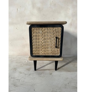 Meubles de chambre à coucher modernes Table de chevet en bois avec 1 porte Tables de chevet naturelles pour appartement ou salon - Product Image 1