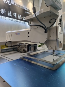 Nouvelle machine à coudre industrielle à plat, à point noué, à une aiguille, à commande PLC, avec moteur et lubrification automatique - Product Image 3