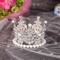 Krone Tiara Kuchen Oberteil Kristall Perle Kinder Haar-Ornamente für Hochzeit Geburtstag Party Kuchen Dekoration goldene und silberne Farbe