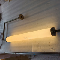 Signalétique LED sur rail métallique de qualité supérieure |   Lettres lumineuses frontales en acrylique sablée transparente pour espaces commerciaux