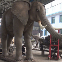Modèle d'éléphant africain animatronique interactif pour café sur le thème de la forêt tropicale, expositions d'animaux de la savane ou robot pour l'amusement des enfants