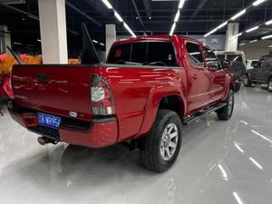 Voiture rouge d'<span class=keywords><strong>occasion</strong></span> modèle 2013, spécifications non chinoises, moteur à essence, transmission automatique, pick-up - Product Image 2