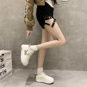 2024 yeni kadın ayakkabısı koleksiyonu düşük üst Hong Kong rüzgar kalın soled ekmek ayakkabı tuval yıldız dilenci ayakkabı panada - Product Image 5