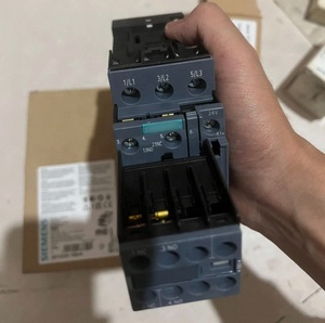 Контактор силовой AC-3e/AC-3 25 А, 11 кВт / 400 В, 3-полюсный, 24 В DC, вспомогательные контакты 2 NO + 2 NC, винтовые клеммы, размер S0 - Product Image 2