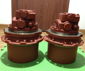 Mini-pelleteuse Takeuchi TB15, moteur de course TB15, entraînement Final 19031-04500, moteur sur chenilles - Product Image 4