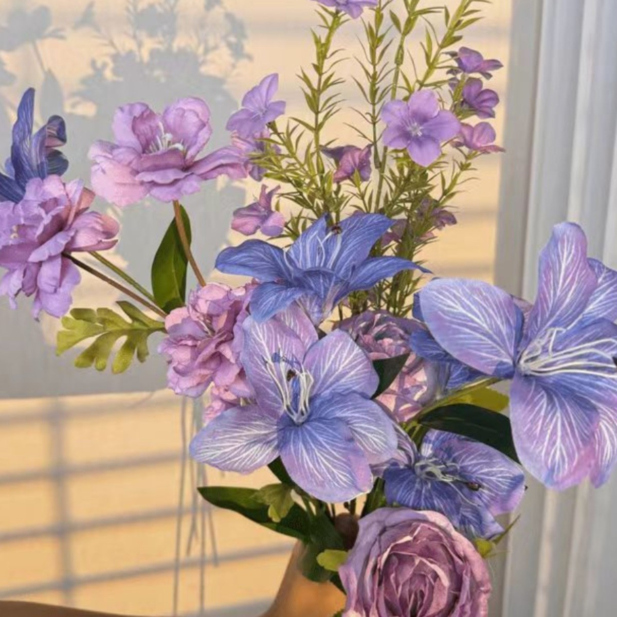 Fleurs violettes 2+ruban bouquet