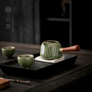 Tasse de justice en céladon de la forge Yue, glaçure verte bambou, avec poignée latérale, récipient de service à thé, ensemble de thé Kung Fu, porcelaine Dehua - Product Image 2