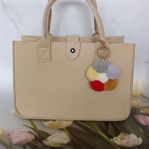 Nouveau porte-clés lumineux rechargeable en métal, plastique et peluche, motif lapin anime coloré et mignon, accessoire pour voiture et bagages - Product Image 2