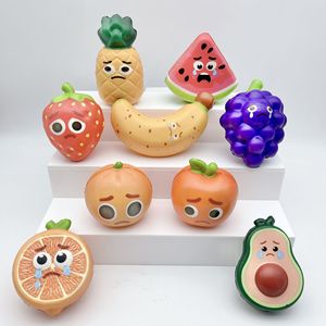 Juguete Blandito de Frutas de PU de Subida Lenta, Lindo Juguete Antiestrés con Cara Llorona para Niñas y Niños, Estilos Surtidos, Venta al por Mayor OEM - Product Image 1