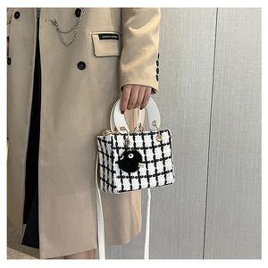 High Quality Women's PU Luxury Elegant Vintage Fashion Waterproof Portable Tweed Fabric Flowers Open Shoulder <b>Bags</b> Genuine - Product Image 2