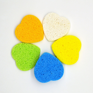 Esponja Cosmética <span class=keywords><strong>de</strong></span> Pulpa <span class=keywords><strong>de</strong></span> Madera Natural <span class=keywords><strong>de</strong></span> Alta Calidad al por Mayor, Esponja <span class=keywords><strong>de</strong></span> Limpieza Engrosada <span class=keywords><strong>en</strong></span> Forma <span class=keywords><strong>de</strong></span> Corazón - Product Image 3