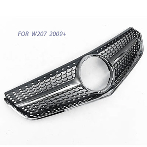 Para <span class=keywords><strong>Mercedes</strong></span> <span class=keywords><strong>BENZ</strong></span> W207 2009-2013 2014-2016 E <span class=keywords><strong>COUPE</strong></span> 2 PUERTAS E260 E300 <span class=keywords><strong>E350</strong></span> Accesorios para automóviles Rejilla de diamante para coche - Product Image 1