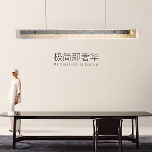 Suspension linéaire en verre de style nordique moderne et minimaliste, lampe de bar de luxe de créateur pour salle à manger, alimentation CA, tailles moyennes - Product Image 3