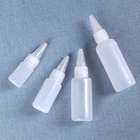 Bouteilles en plastique PE vides personnalisées avec logo imprimé, avec bouchon compte-gouttes à pointe pour la distribution de colle, de pigments et de liquides – Vente en gros