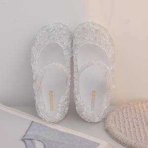 Mùa hè thoáng khí ngoài trời lưới Jelly dép phẳng chống trượt nhẹ mềm trẻ em thời trang bé gái - Product Image 4