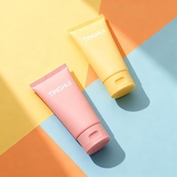 Tube souple en plastique multicolore personnalisé de 50 ml pour sérum de soin, nettoyant visage, crème pour les mains, emballage avec bouchon à vis, sérigraphié