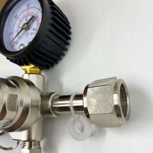 วาล์วลดแรงดันแบบสองทาง KLFU Carlow ขนาด 1/4 นิ้ว พร้อมตัวควบคุม CO2 และฝาครอบป้องกัน - Product Image 2