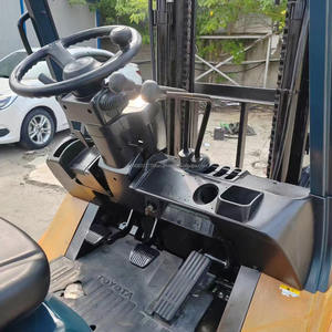 Chariot élévateur diesel d'occasion d'origine japonaise 3 tonnes pour 7FD30 4x4 6M Capacité de levage à vendre à bas prix en état de marche - Product Image 6